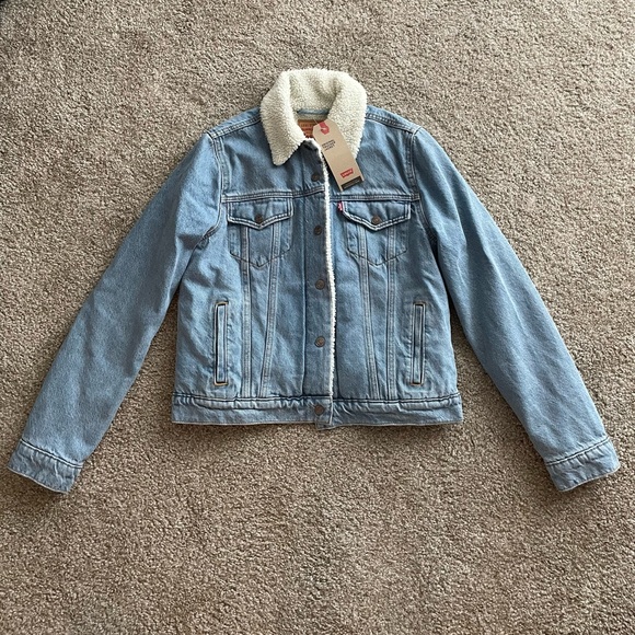 Levi's Women's Original Sherpa Trucker Jacket